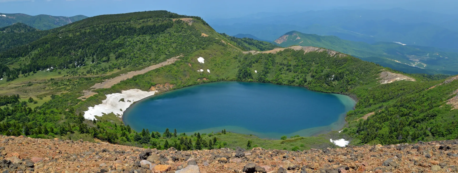 五色沼- 魔女の瞳